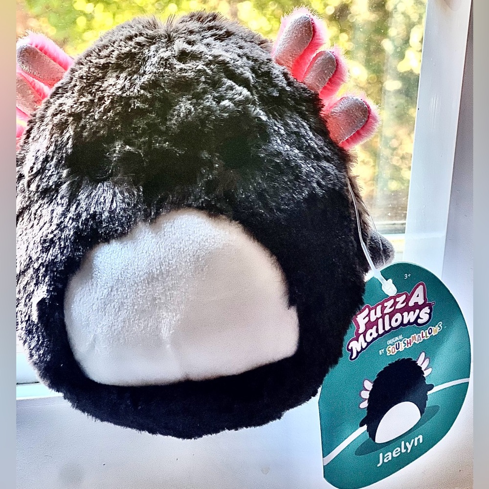 Jealyn the black and pink FuzzAMallows Antiloxli edition 5”